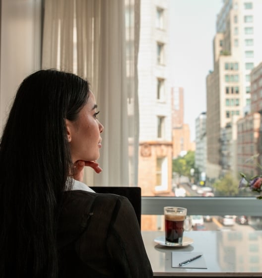 Guest enjoying coffee at Smyth Hotel
