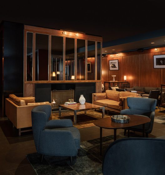 Smyth's Galerie Bar lounge vibe